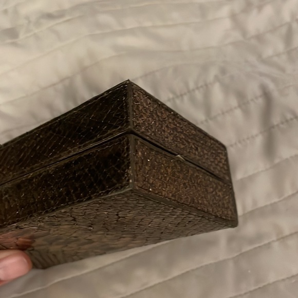 Nancy Gonzalez metallic python 🐍 snake scale evening clutch - Picture 4 of 15